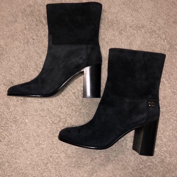 CHANEL SHORT BLACK SUEDE BOOTS  WITH STACKED 4 inch heel - Picture 1 of 11